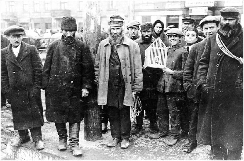 Jews in the ghetto market  in Czestochowa